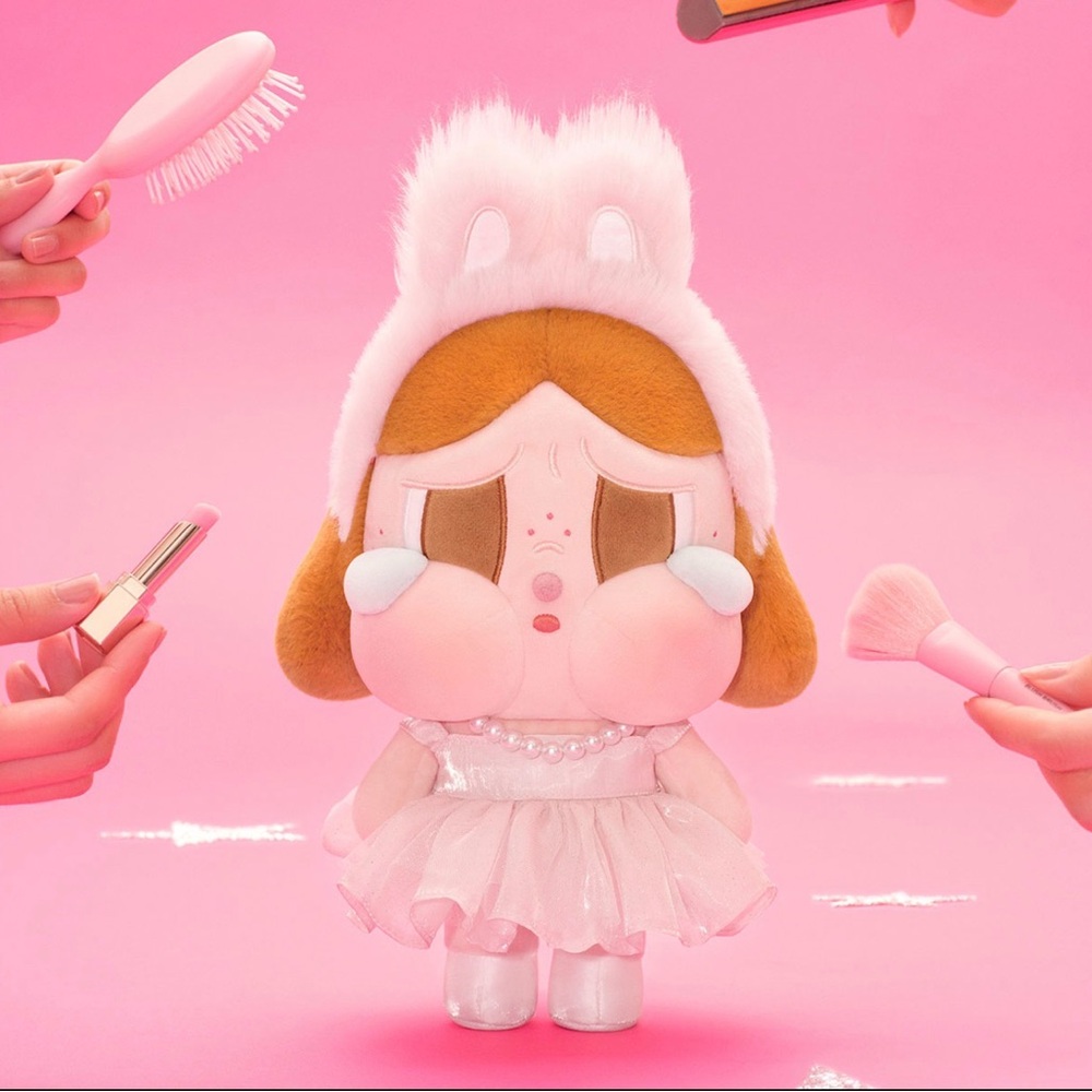 Pop Mart- CRYBABY SHINY SHINY SERIES-Plush Doll (Pink Dress Doll)